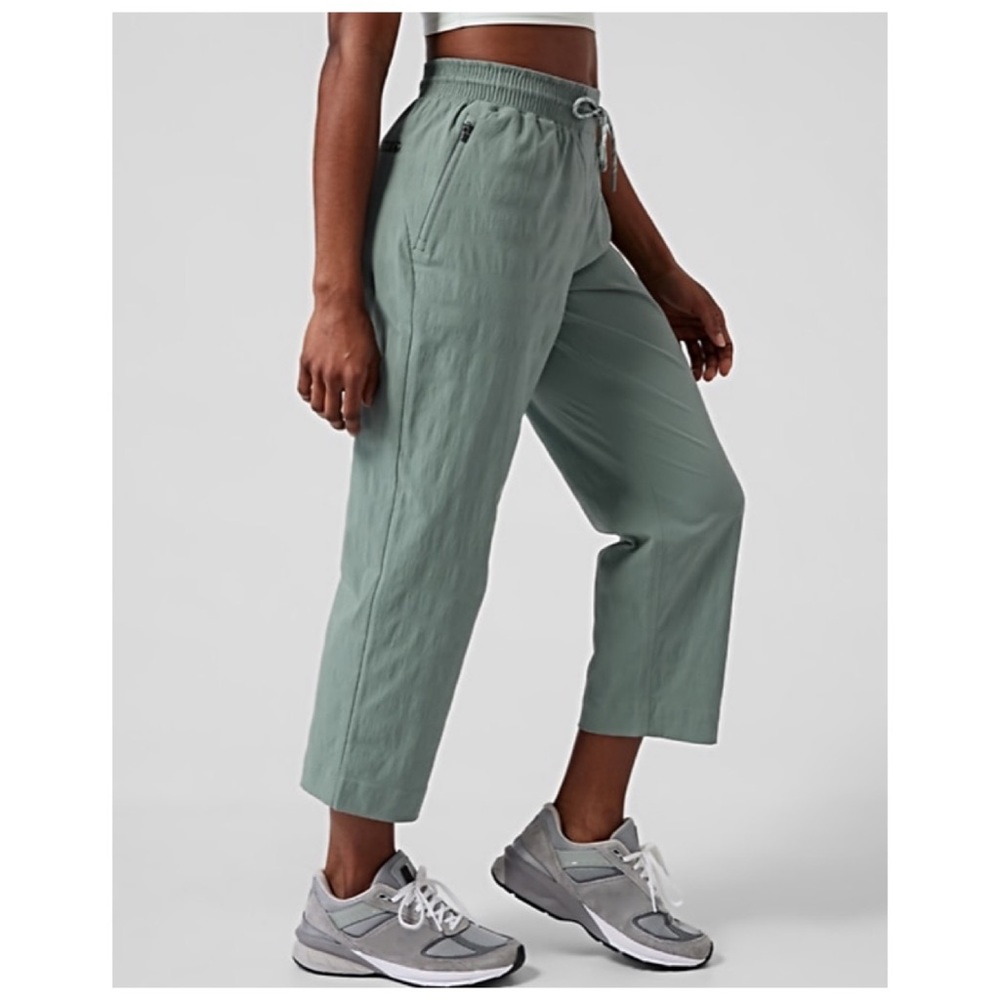 🔥NWTS-$90 ATHLETA Trekkie Straight Crop Pants 6 Relaxed Cute Drawcord Waist - Picture 5 of 8